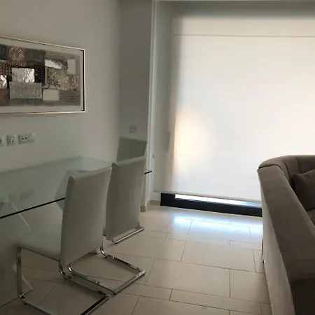 شقة Il Sofisticato - Luxury Swimming Pool View
