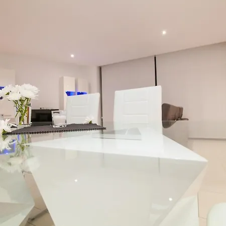 Il Sofisticato - Luxury Swimming Pool View بالم مار